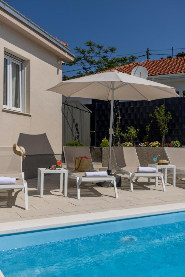 Villa Katess With Heated Pool 斯普利特 外观 照片